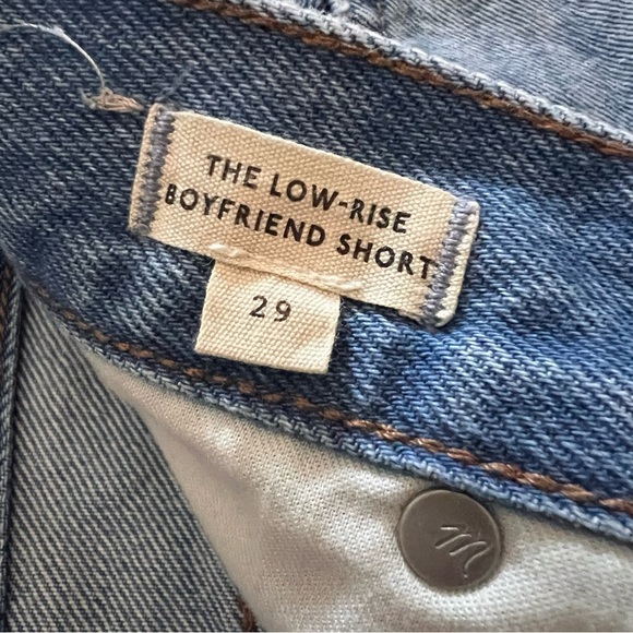 Madewell Low Rise Boyfriend Shorts in Glendora Wash, raw hem, size 29 - Picture 8 of 12